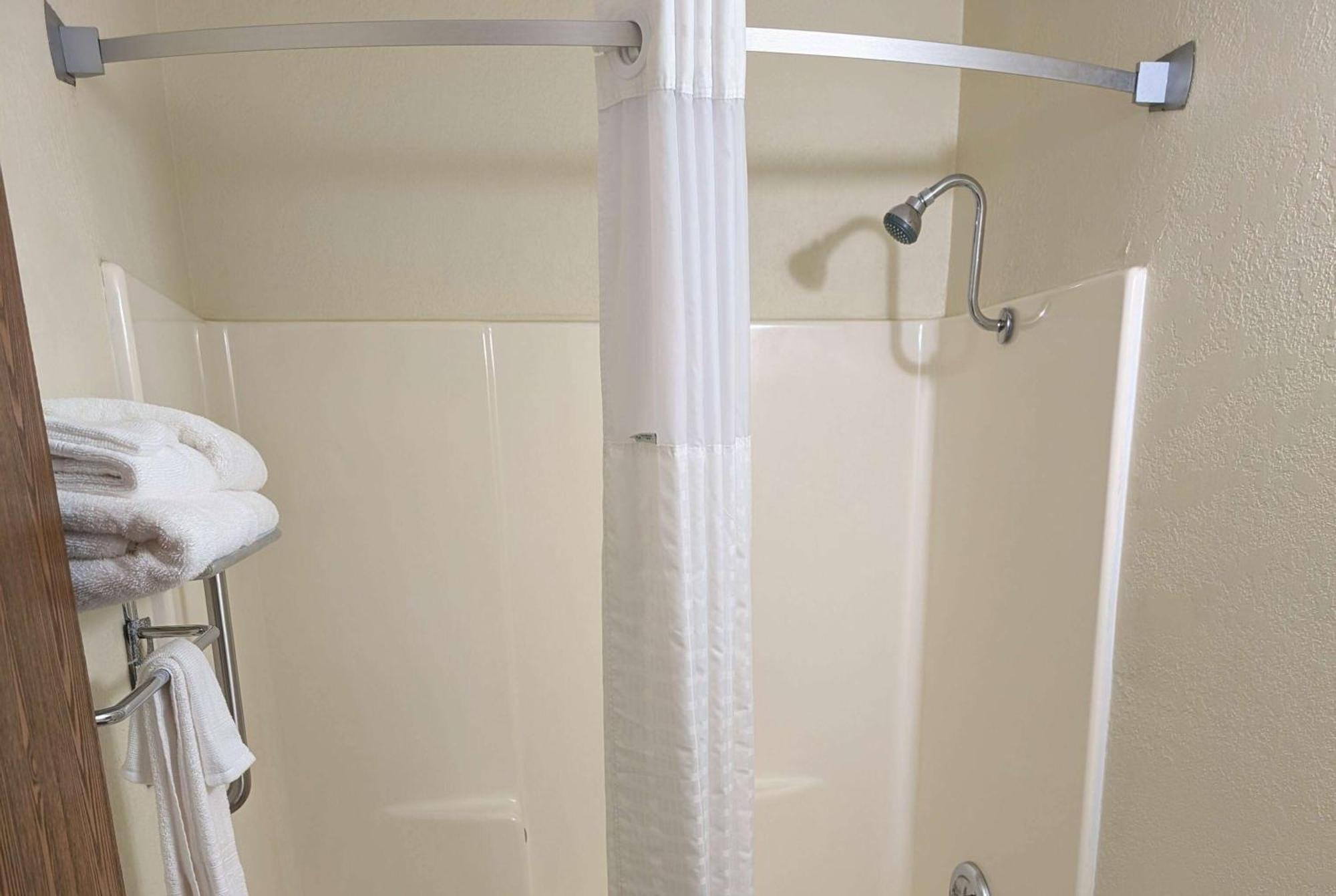 Super 8 By Wyndham Alexandria Mn Motel Екстериор снимка